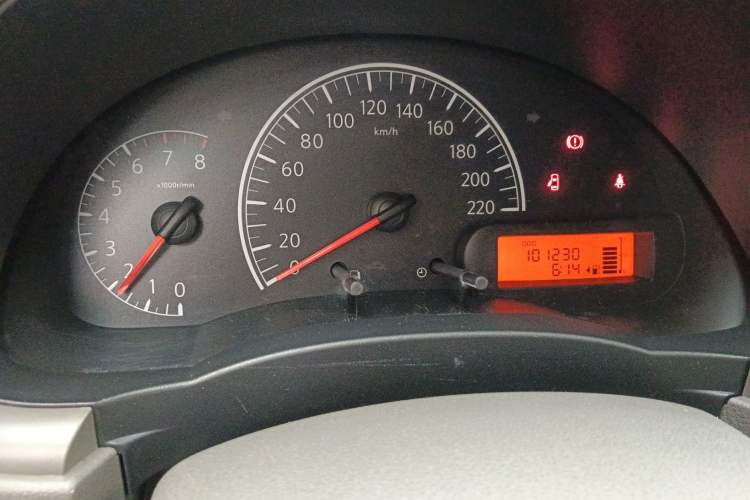 Used Nissan Sunny 2011 1.5XE Manual Comfort Edition Instrument Cluster