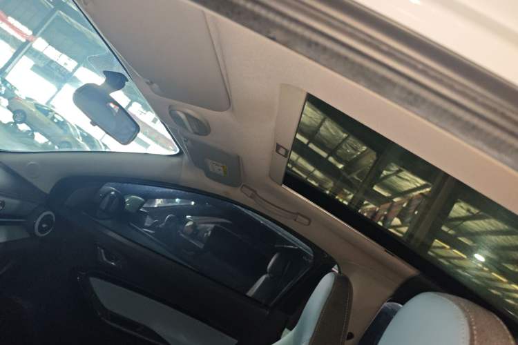 Used Chery Little Ant 2022 Updated Version Sweet Pink Edition Full Sugar Version Lithium Iron Phosphate 30.7 kWh 30 kW 301 km Headliner