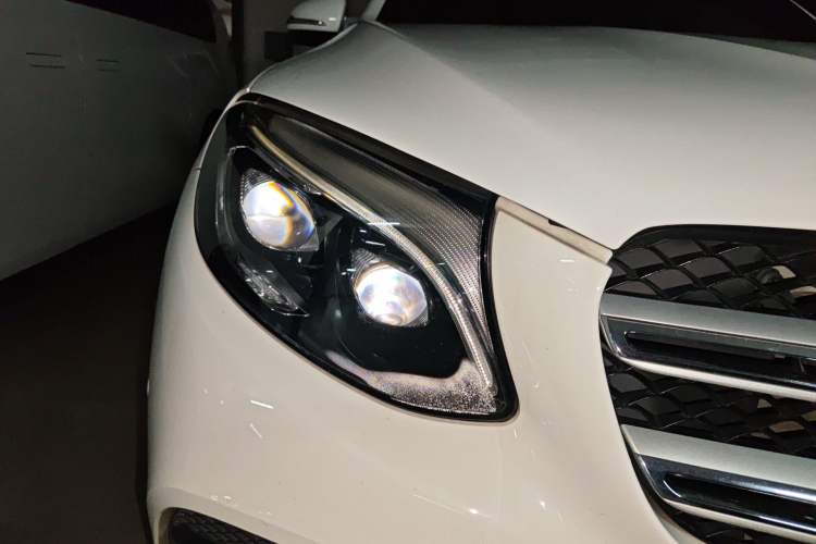 Used Mercedes-Benz GLC 2019 GLC 300 L 4MATIC Dynamic Model Right Front Headlight