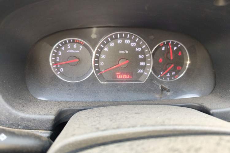 Used Changan Alsvin V3 2012 1.3L Manual Luxury Version China IV Standard