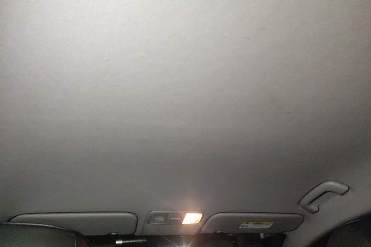 Used Hyundai Verna (new generation) 2016 1.4L Automatic Cool Edition GLS Headliner