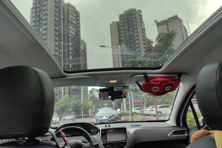 Used Peugeot 2008 2015 1.6THP Automatic Fashion Edition
