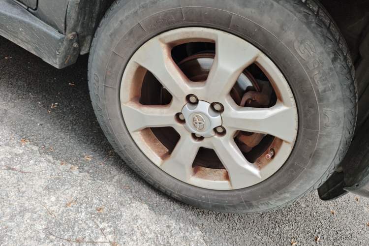 Used Toyota RAV4 2011 2.0L Automatic Luxury Edition
