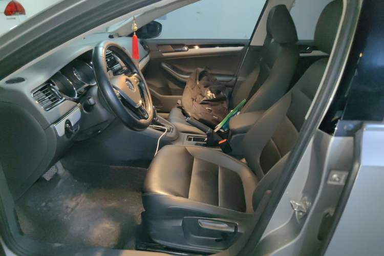 Used Volkswagen Sagitar 2017 1.6L Automatic Comfort Model Left Front Seat