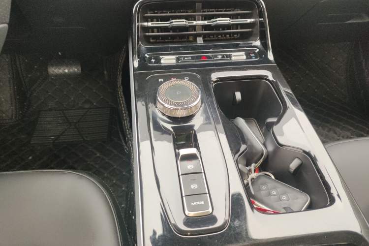 Used Wuling Xingguang 2024 Co-Creation Edition 510 Advanced Model
