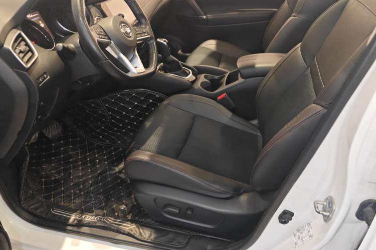 Used Nissan Qashqai 2019 2.0L CVT Luxury Edition Driver Seat