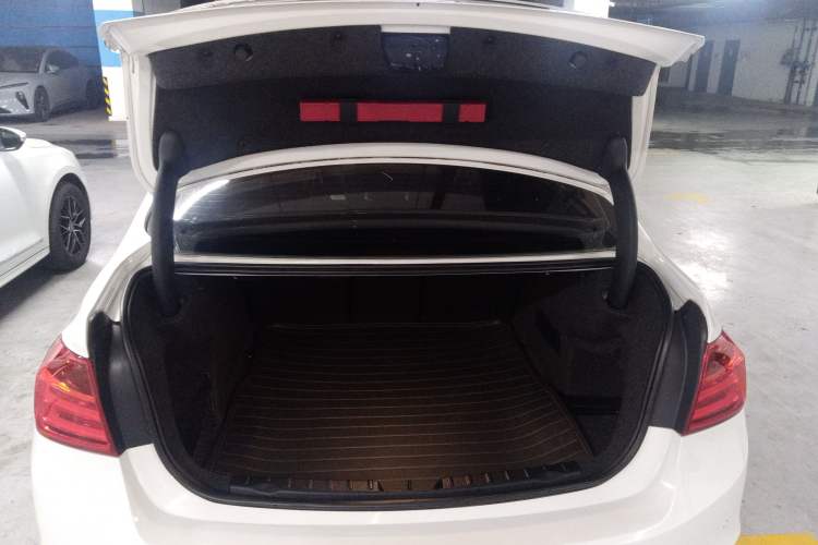 Used BMW 3 Series 2014 320Li Fashion Model