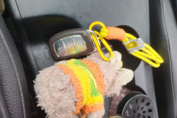 Used Hyundai ix35 2013 2.0L Automatic Two-Wheel Drive Smart GLS China IV Standard Vehicle Key