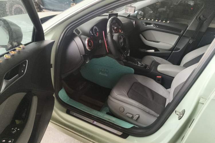 Used Audi A3 2018 30th Anniversary Edition Sportback 35 TFSI Fashion Model
