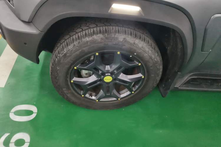 Used JETOUR Traveler 2023 2.0T All-Wheel Drive CrossPRO+ Left Front Wheel Hub