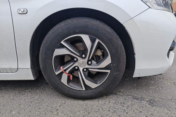 Used Honda Accord 2016 2.0L Comfort Edition Right Front Wheel Hub