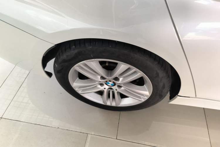 Used BMW 3 Series 2016 320Li Ambition Model
