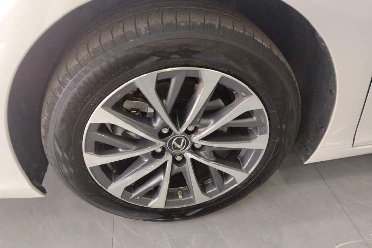 Used Lexus ES 2025 200 Premium Edition