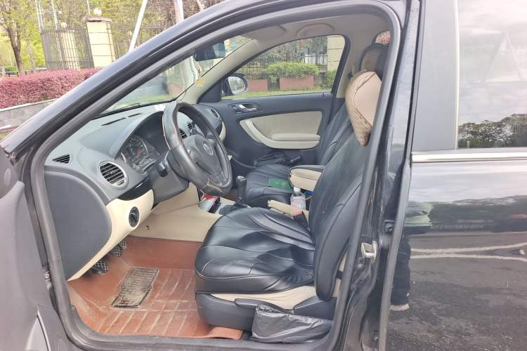 Used Volkswagen Lavida 2013 Classic 1.6L Manual Fashion Edition