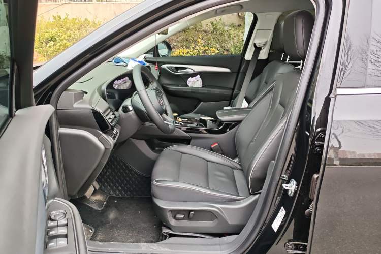 Used Buick Envision 2024 Encore Plus 28T Two-Wheel Drive Luxury Edition