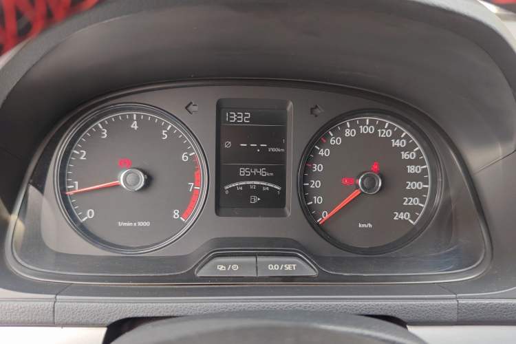 Used Volkswagen Lavida 2013 Revised Classic 1.6L Manual Fashion Edition
