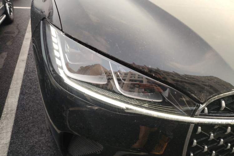 Used Lincoln Corsair 2023 2.0T Two-Wheel Drive Luxury Edition Right Front Headlight