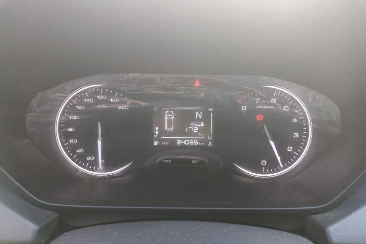 Used Wuling Alvez 2022 1.5L Manual Free-Style Model
