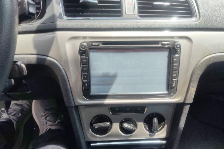 Used Volkswagen Lavida 2013 Revised Version 1.4 TSI Manual Comfort Edition
