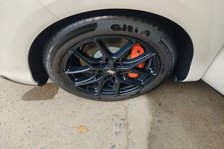 Used IM LS6 2026 Model Pure Electric Max+ Left Front Wheel Hub