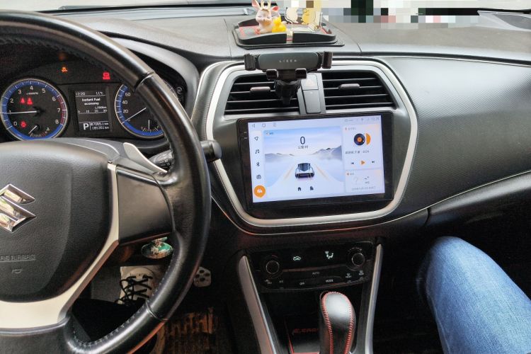 Used Suzuki S-Cross 2014 1.6L CVT Two-Wheel Drive Elite Version Audio And AC Panel