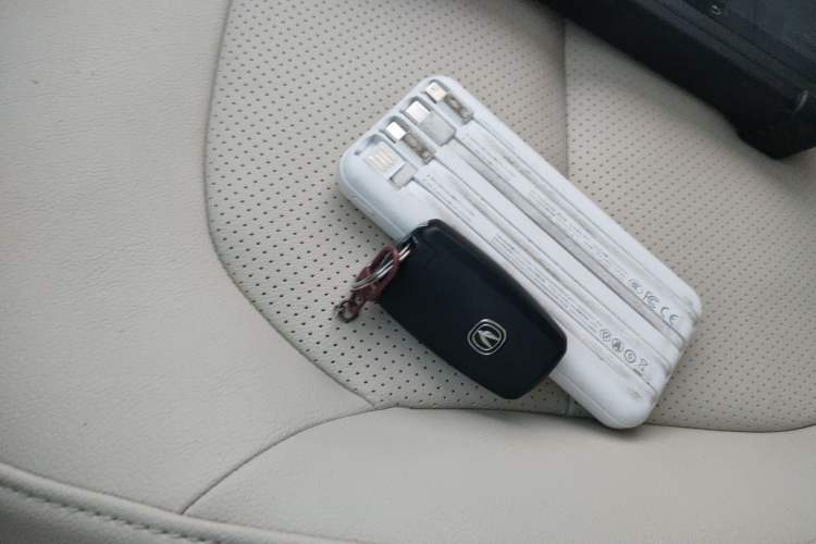 Used Changan Alsvin V7 2015 1.6L Automatic Fun Model China V Standard