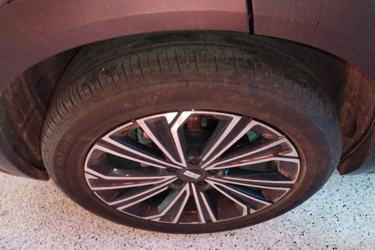 Used Geely Galaxy Xingjian 7 EM-i 2025 120km Flagship Edition
