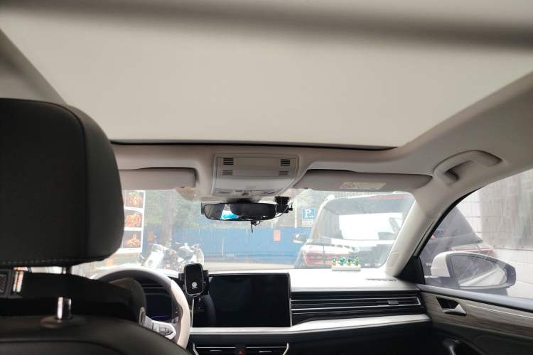 Used Volkswagen Sagitar 2023 300TSI DSG Excellence Edition Headliner