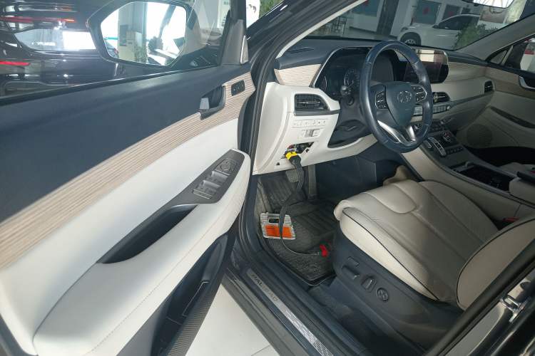 Used Hyundai Palisade 2021 3.5L Automatic 4x4 GLS
