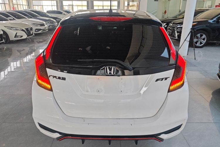 Used Honda Fit 2018 1.5L Manual Comfort Version
