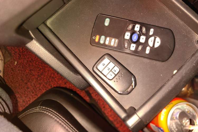 Used Honda Odyssey 2015 Revised Version 2.4L Supreme Edition