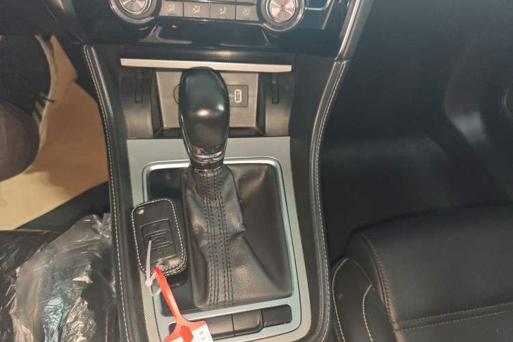 Used MG 6 2017 20T Automatic Luxury Smart Connect Version China V Standard Gear Lever