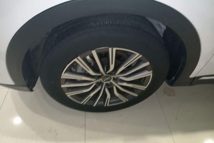 Used JETOUR X70 PLUS 2023 1.5T DCT Ziqiang PRO 7-Seater
