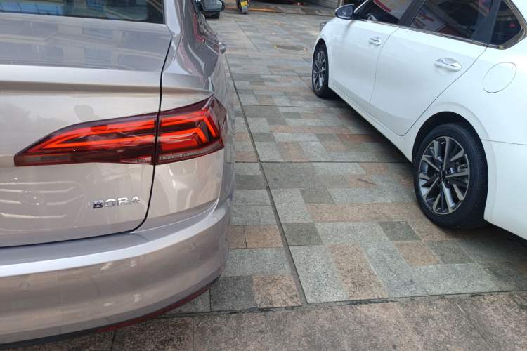 Used Volkswagen Bora 2020 1.5L Manual Fashion Edition
