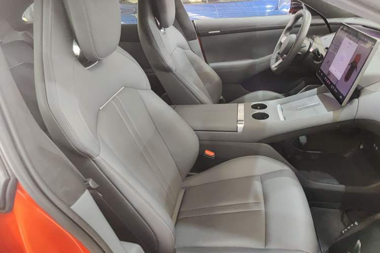 Used Xiaomi Auto YU7 2025 Ultra-Long Range High-Performance All-Wheel-Drive Max Edition
