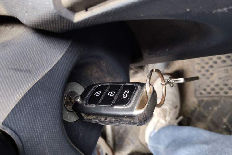 Used Chengshi 01 2021 Wealth Edition + 3.3KW Air Conditioner Single-Row Enclosed Van Two-Seater Dual Batteries
