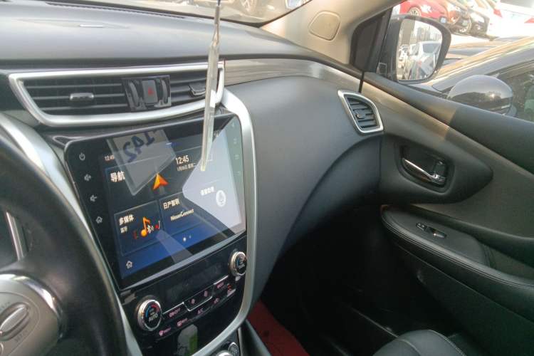 Used Nissan Murano 2019 2.5L XL Two-Wheel Drive Smart Connect Luxury Edition China VI Standard