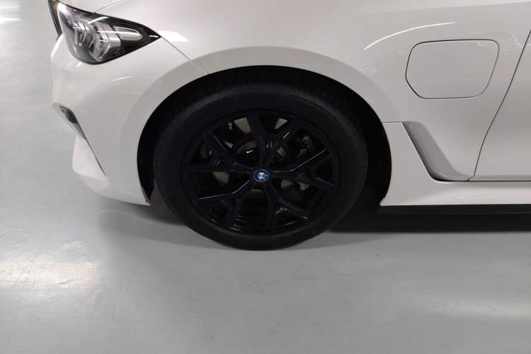 Used BMW i3 2024 eDrive 35 L
