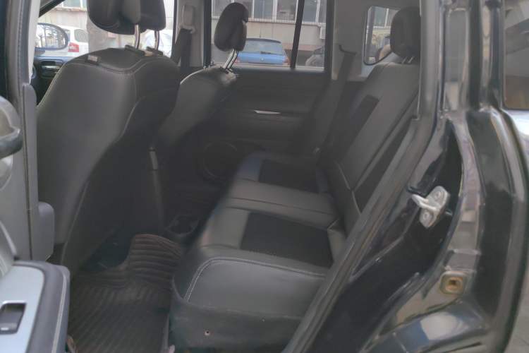 Used Jeep Compass 2014 Revised Version 2.4L Four-Wheel Drive Comfort Edition Left Rear Seat