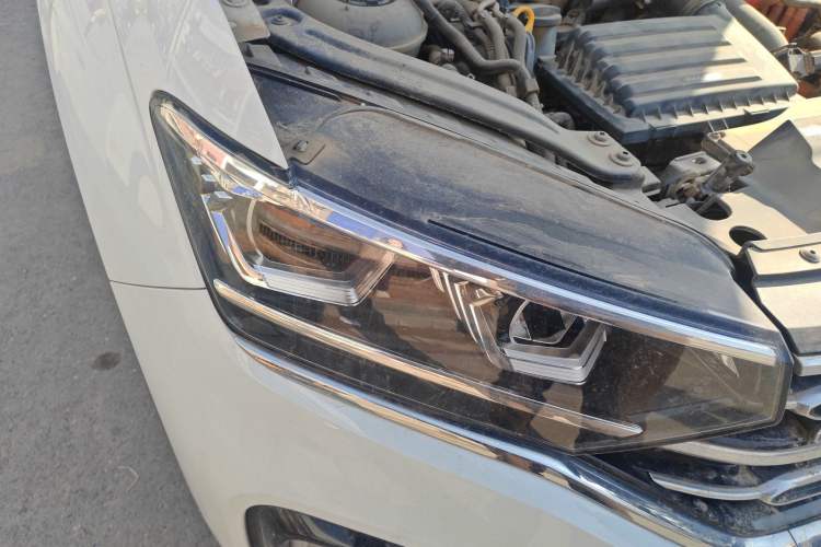 Used Volkswagen Tayron GTE Plug-in Hybrid 2020 1.4T Luxury Model Right Front Headlight