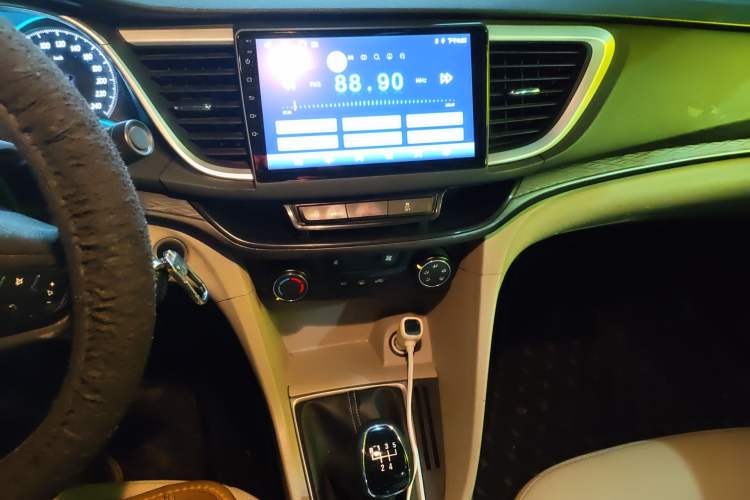 Used Buick GT 2015 15N Manual Elite Edition Audio And AC Panel