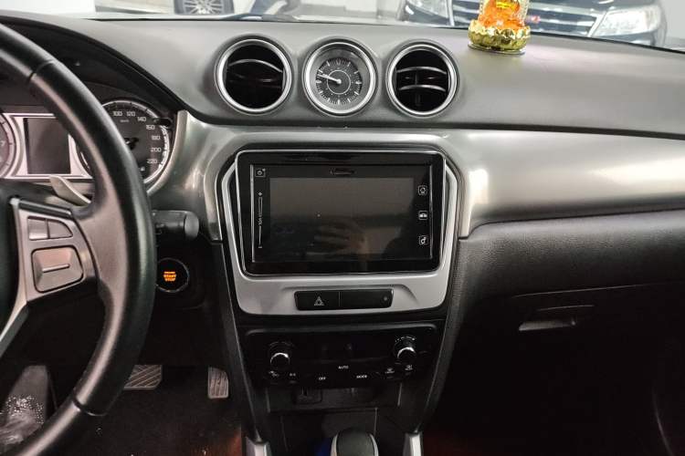 Used Suzuki Vitara 2016 1.4T Automatic Two-Wheel Drive Luxury Version
