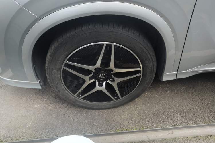 Used Landian E5 2024 Honor Edition 100KM Premium Model 7 Seats
