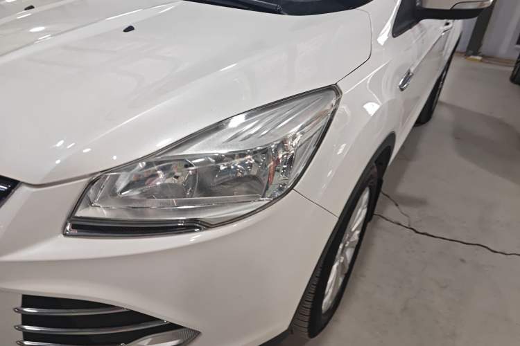 Used Ford Kuga 2015 2.0L GTDi Four-Wheel Drive Elite Model
