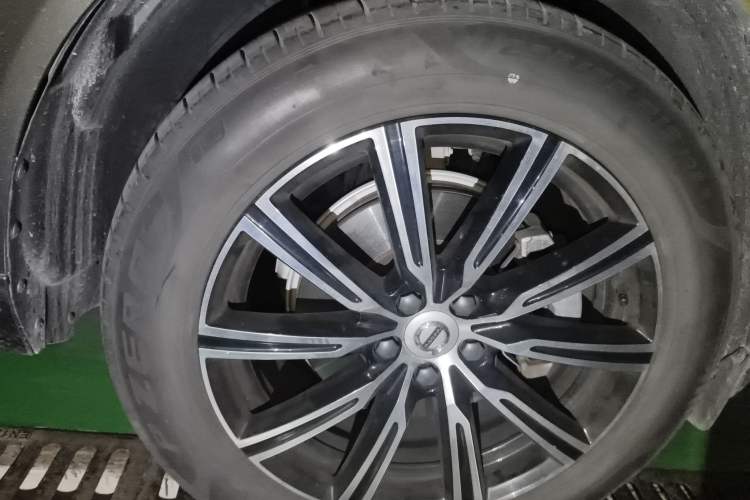 Used Volvo XC60 2020 T5 4x4 Smart Luxury Edition