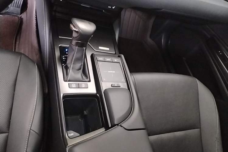 Used Lexus ES 2020 200 Excellence Edition