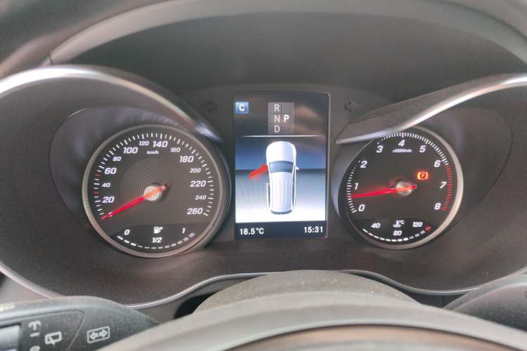 Used Mercedes-Benz GLC 2017 GLC 260 4MATIC Luxury Model
