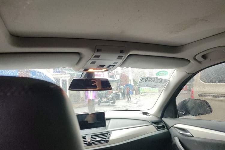 Used BMW X1 2013 sDrive18i Fashion Model
