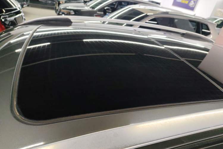 Used Lynk & Co 01 2021 2.0TD Two-Wheel-Drive Pro Trim Roof