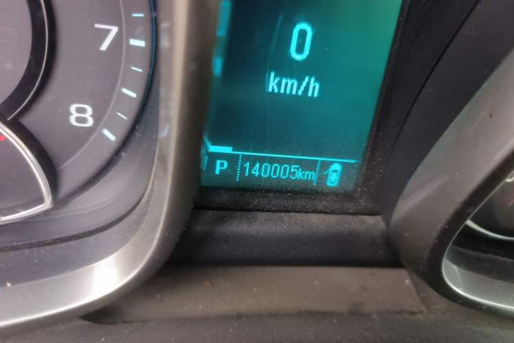 Used Chevrolet Malibu 2013 2.4L Automatic Luxury Edition Odometer Close Up